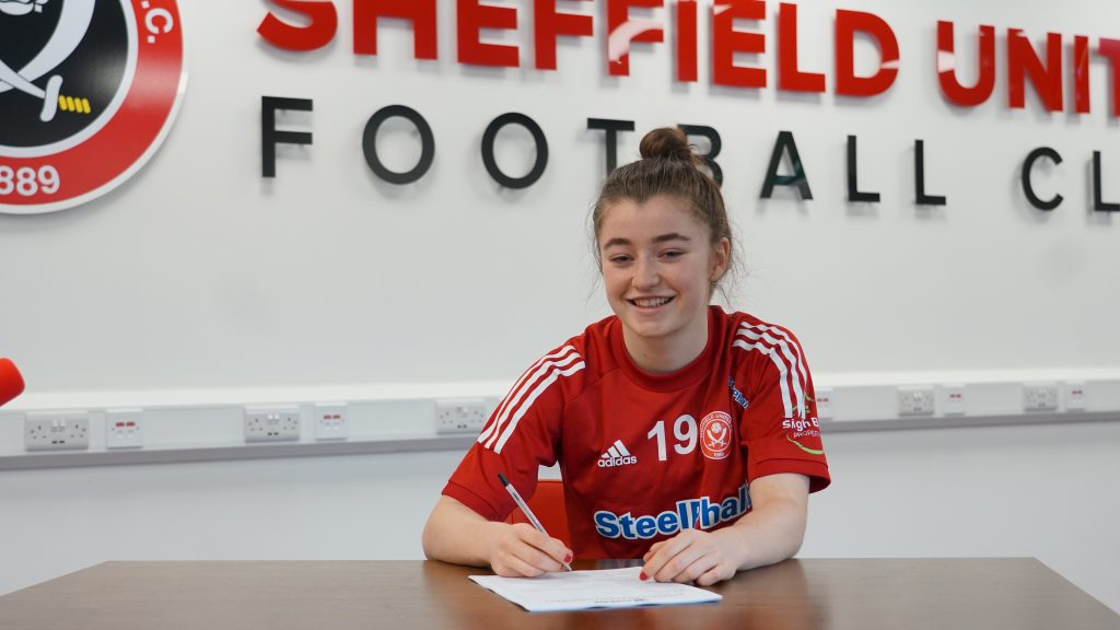 Docherty signs first Sheffield United contract