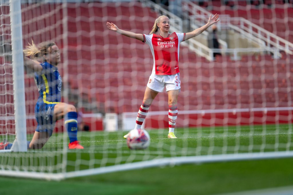 Arsenal get off to the perfect start with thrilling victory over Chelsea