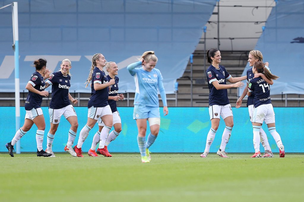 West Ham United midfielder Brynjarsdóttir signs new two-year deal