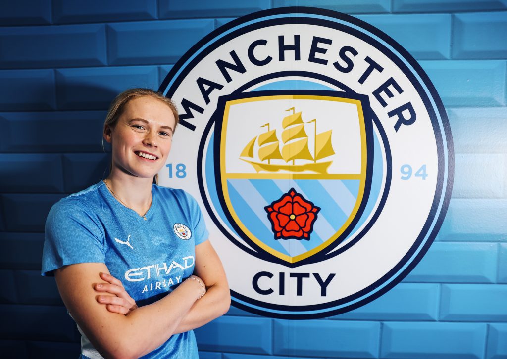 Manchester City complete signing of Norwegian international midfielder Blakstad