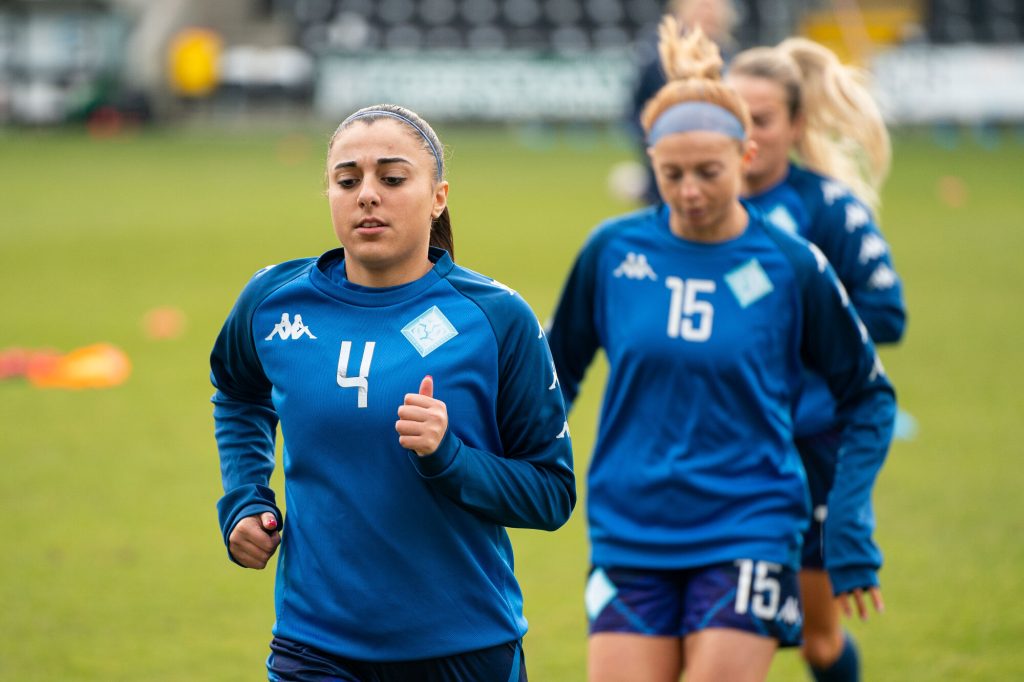 Watford sign former London City Lionesses midfielder Fleming