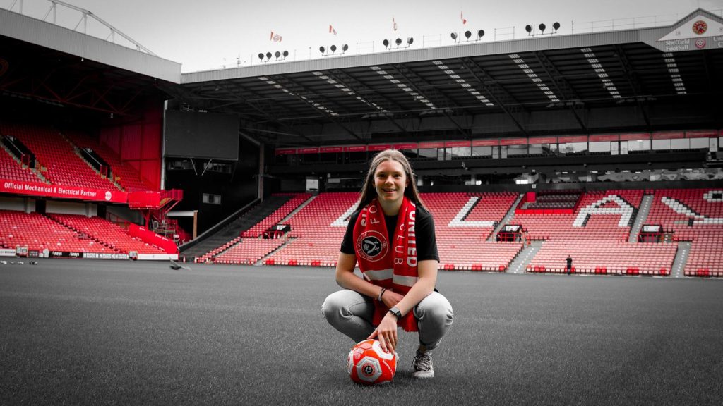 Nottingham Forest midfielder Brown joins Sheffield United