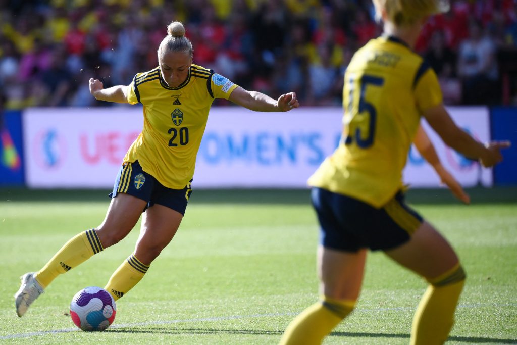Scoring first Sweden goal an amazing feeling says Everton prodigy Bennison