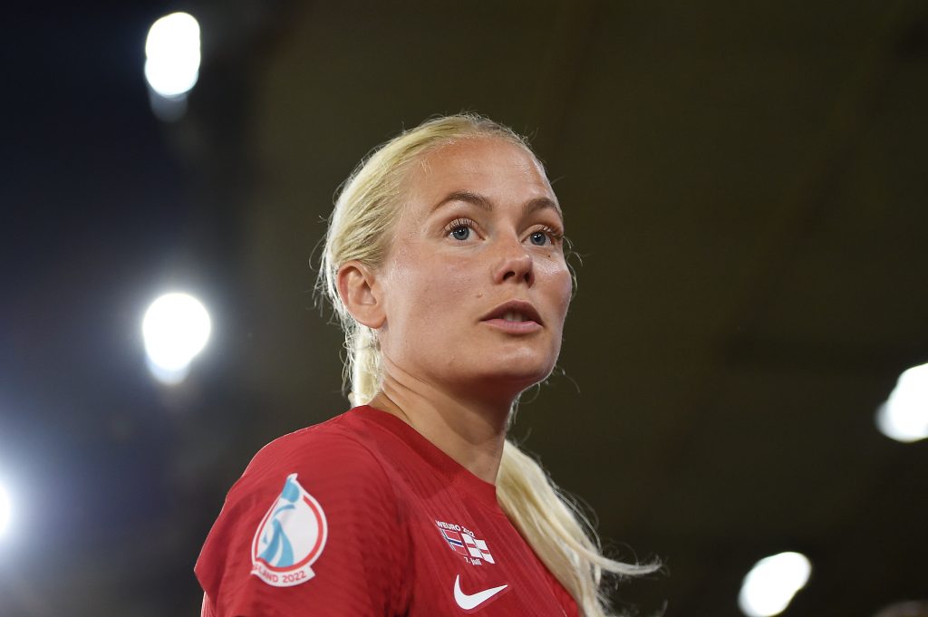 Defender Bergsvand becomes Scheuer’s first signing at Brighton