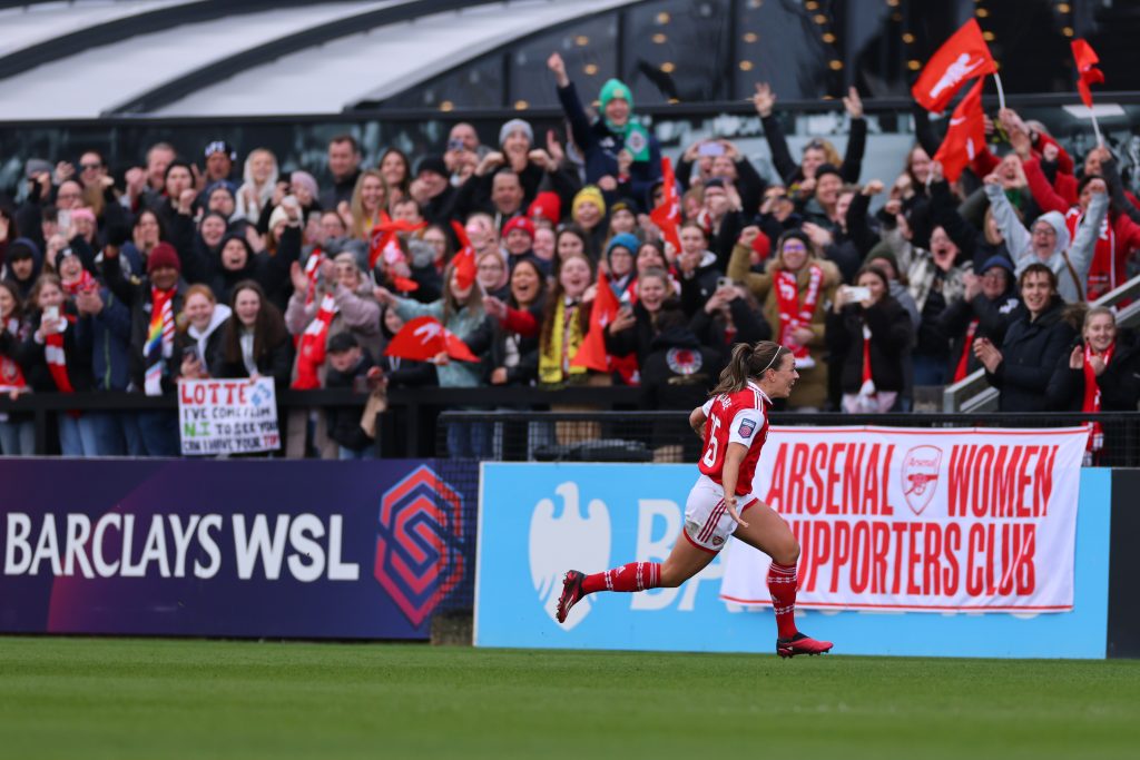 Arsenal come from behind to defeat Manchester City and boost title hopes