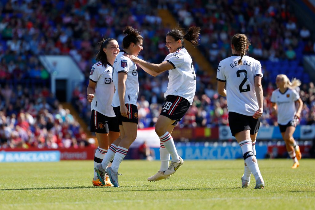 Manchester United settle for second despite victory over Liverpool