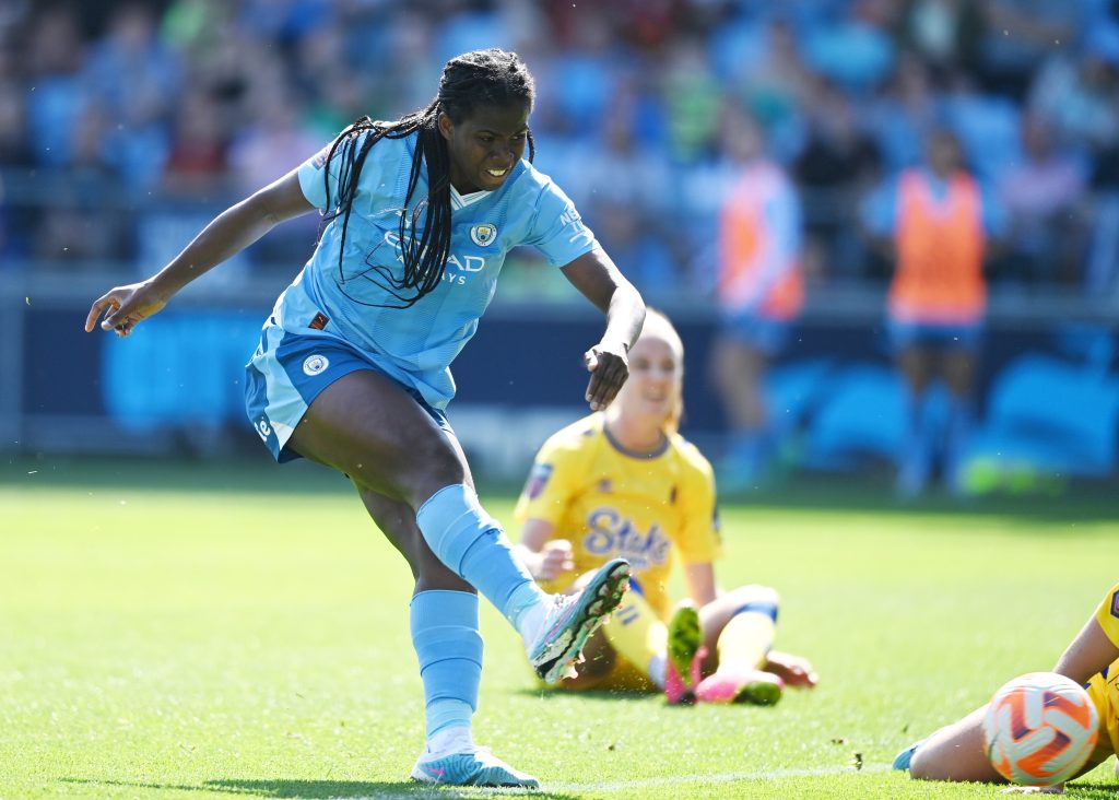 Manchester City end the season with victory over Everton