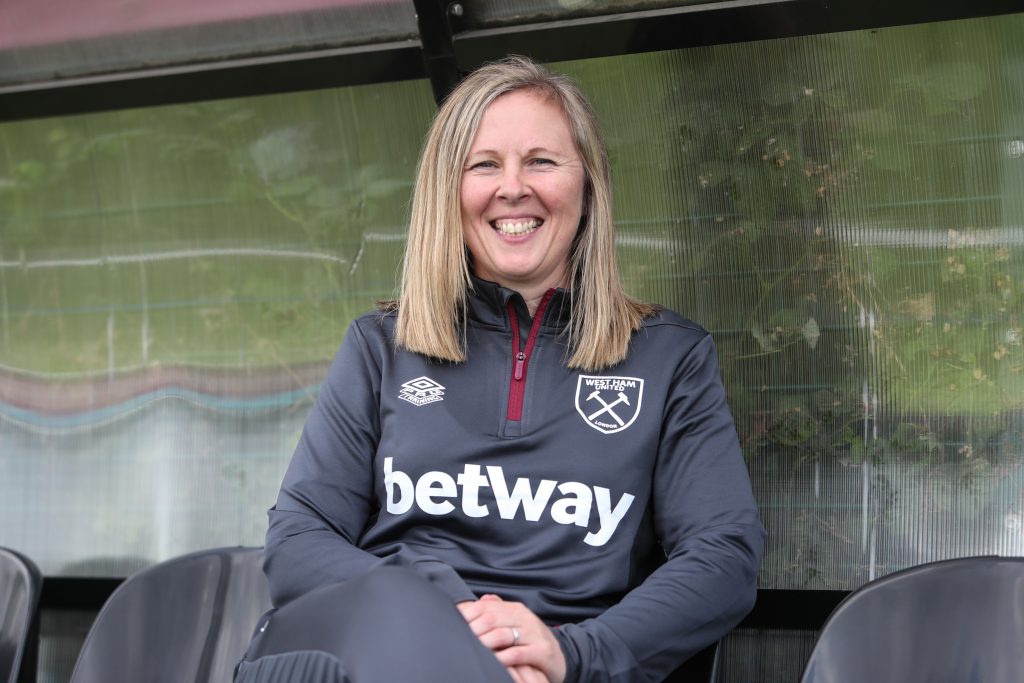 West Ham United appoint Skinner as new manager