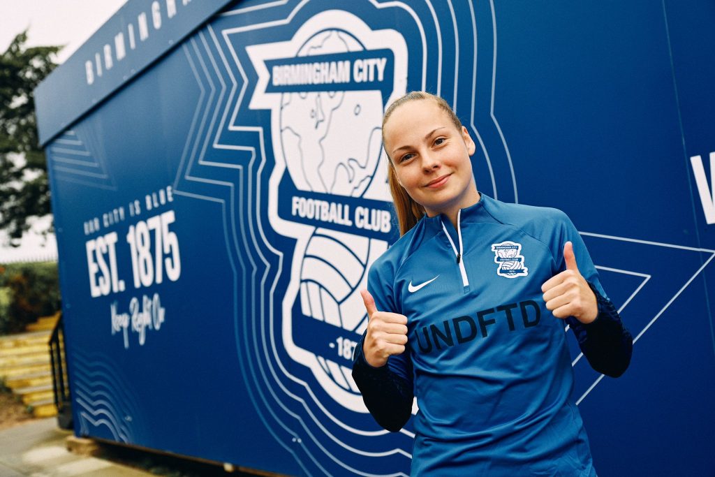 Former Chelsea attacker Dungate joins Birmingham City