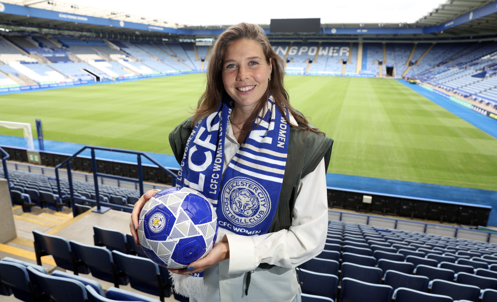 Dutch keeper Kop signs for Leicester City