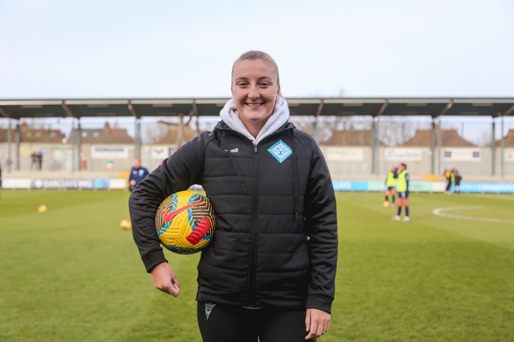 Former Chelsea apprentice Douglas joins London City Lionesses