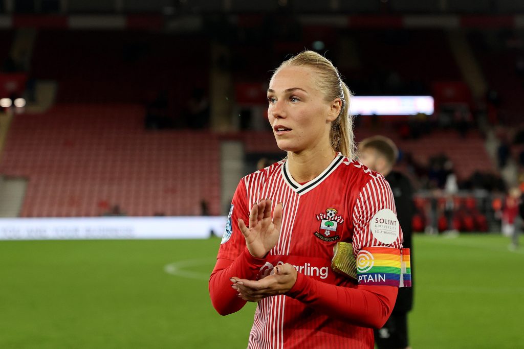 Southampton captain Parnell announces retirement