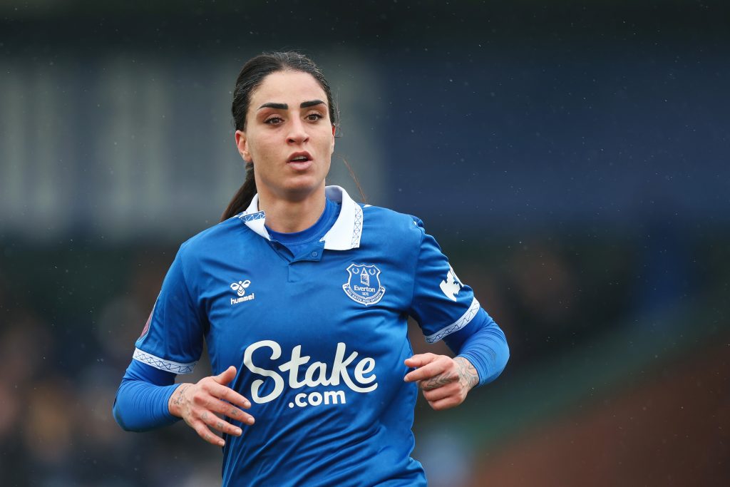 Everton forward Piemonte joins Lazio