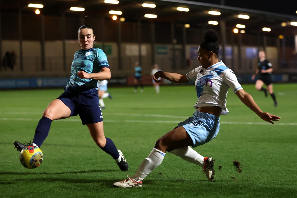 London City Lionesses midfielder Farrelly joins Peamount United