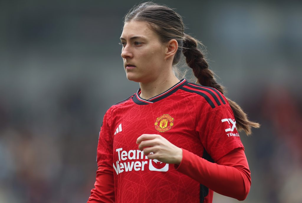 Manchester United defender Blundell announces pregnancy