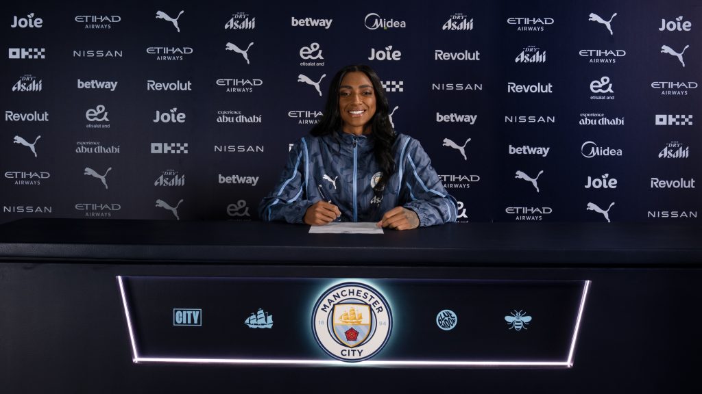 Manchester City sign Brazilian international forward Kerolin on three-and-a-half-year deal