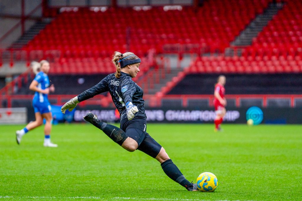 Durham announce goalkeeper Saunders’ retirement