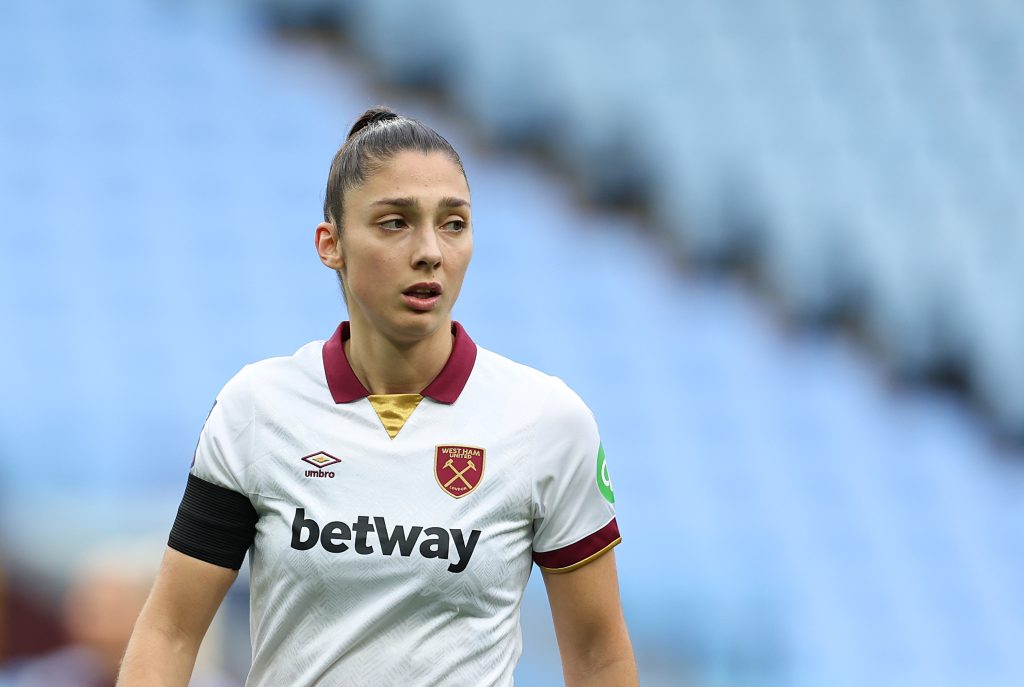 West Ham United defender Tysiak signs new long-term deal
