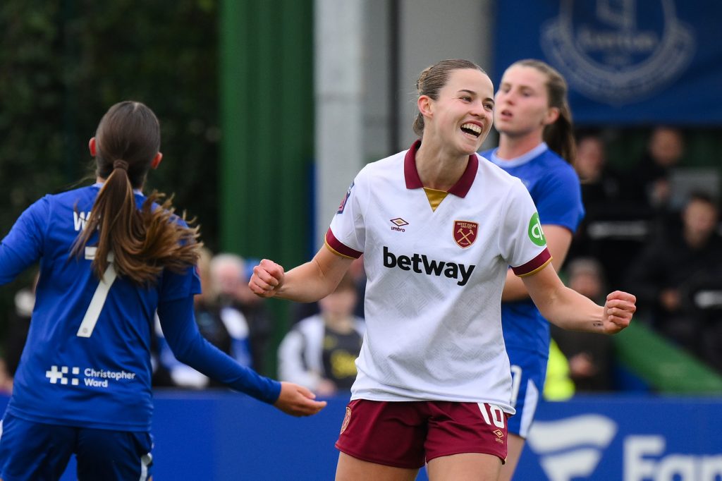 West Ham United defender Denton signs new long-term deal