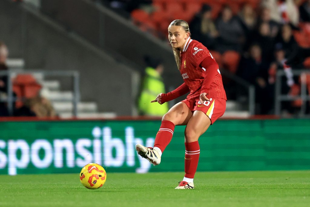 Liverpool teenager Shaw suffers fresh ACL blow