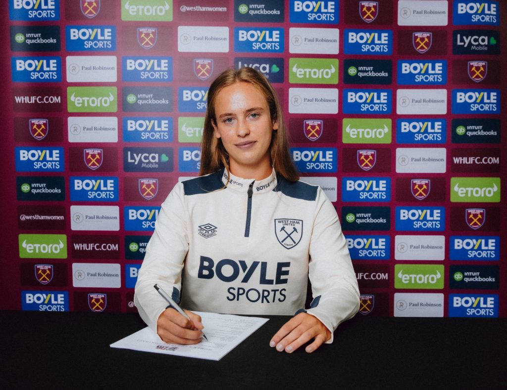 West Ham United sign England youth international midfielder Brasero