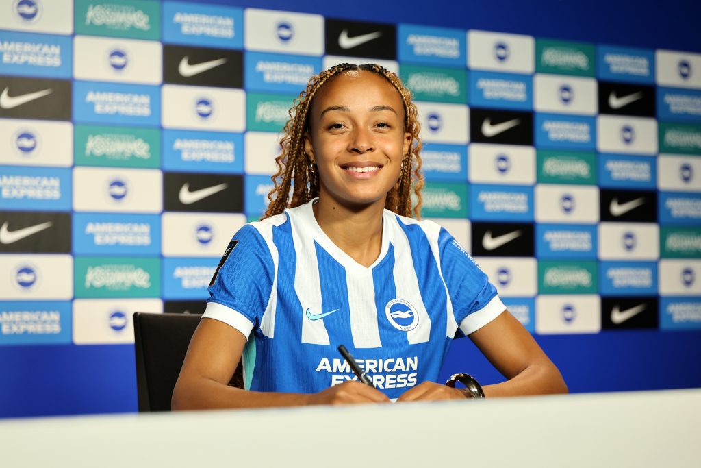 Brighton & Hove Albion sign Chelsea defender Mpomé