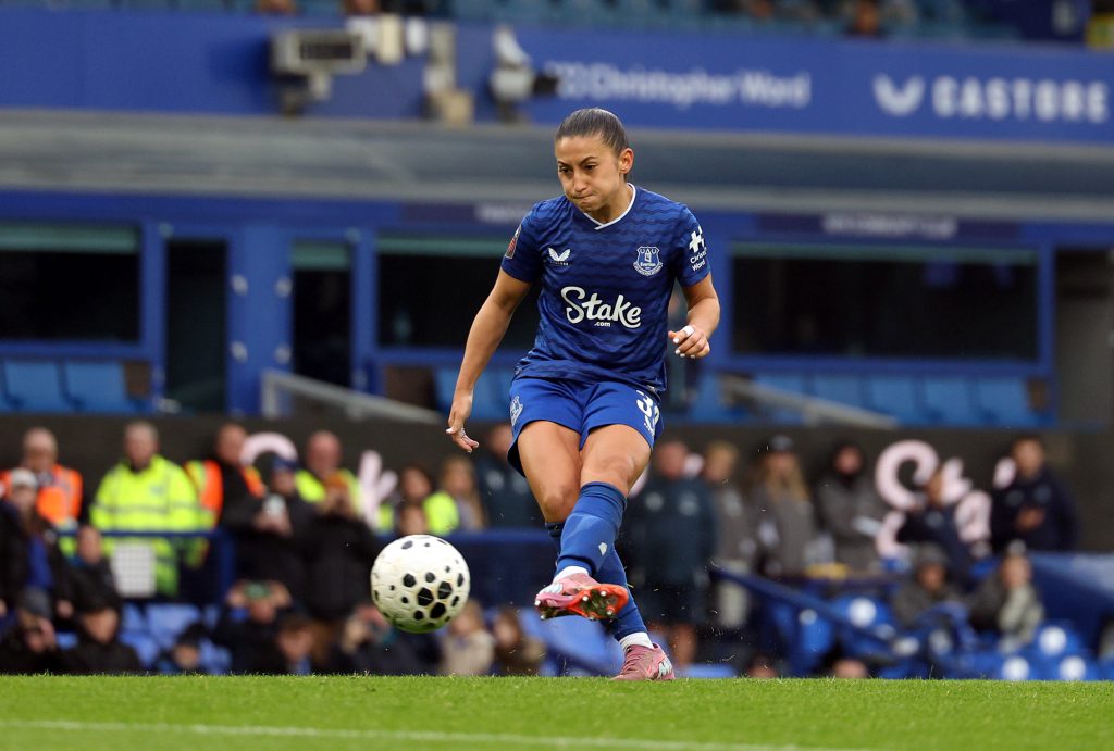 Everton defeat Nottingham Forest on penalties in League Cup