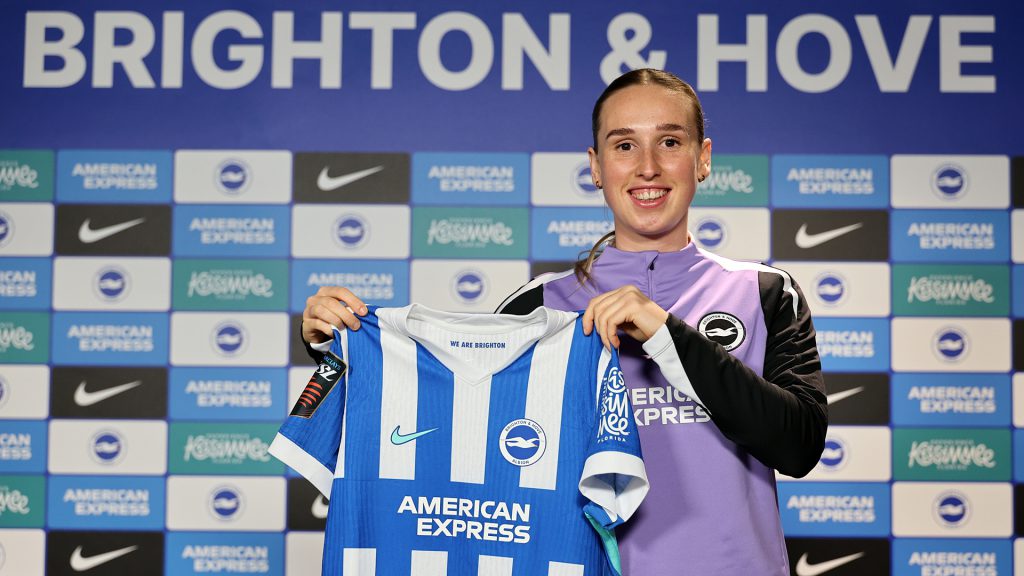 Brighton & Hove Albion midfielder Rayner signs new deal