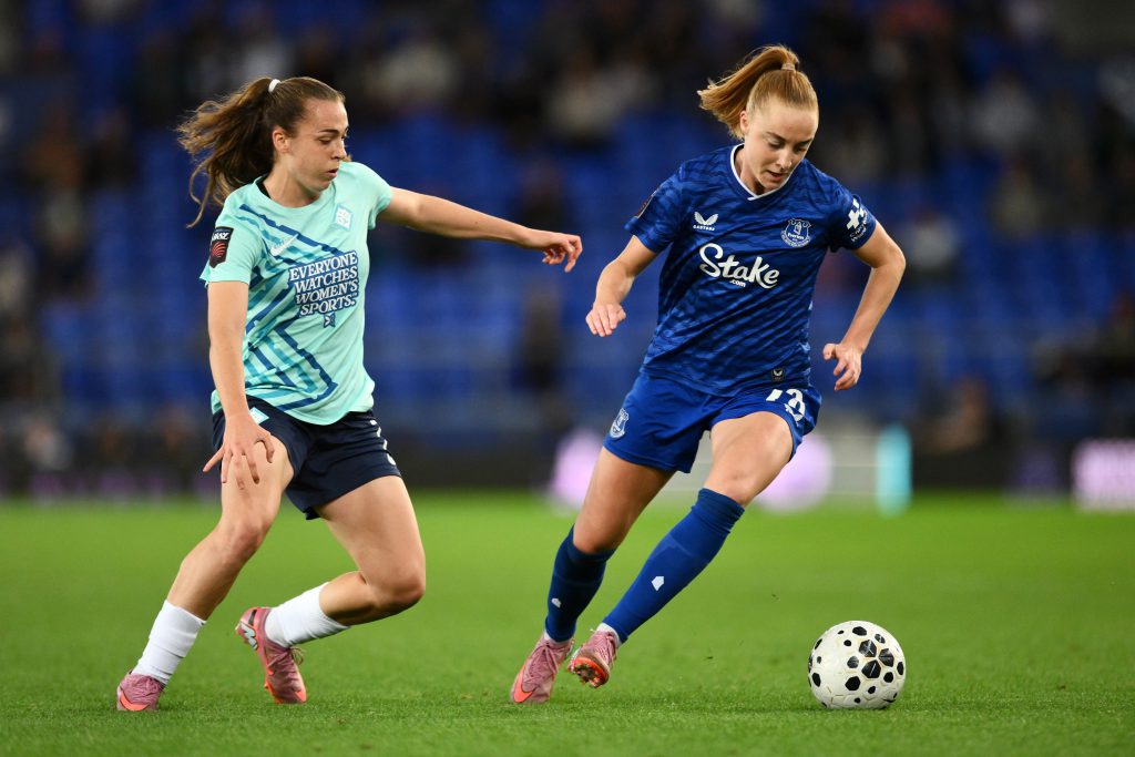 Everton midfielder Holmgaard sustains ACL injury