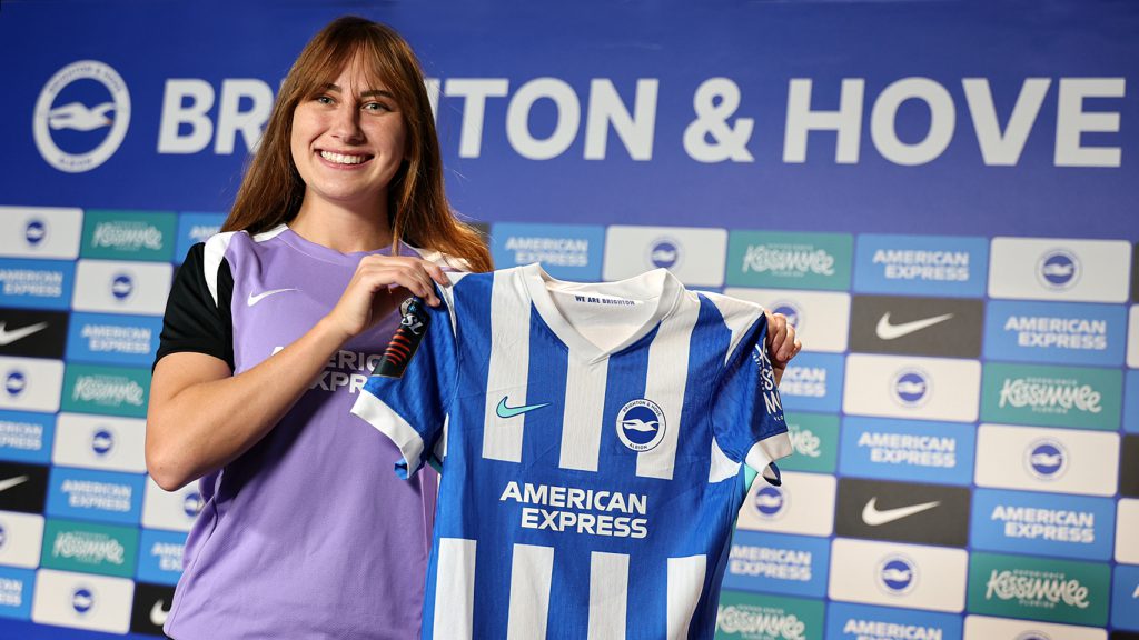 Brighton & Hove Albion sign American forward Garcia