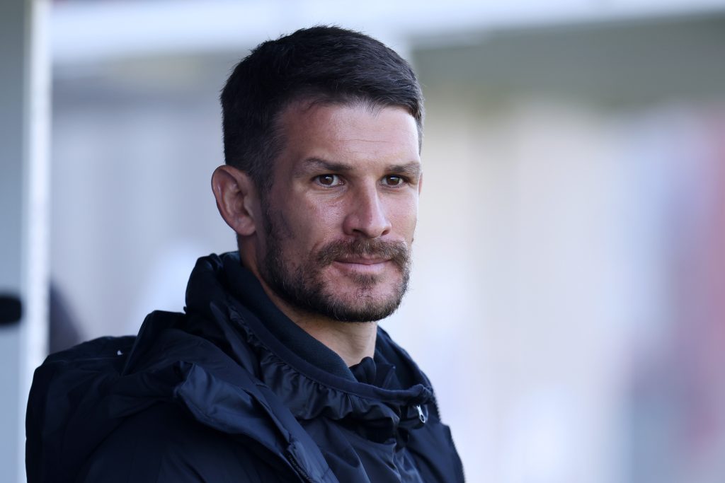 Brighton & Hove Albion’s assistant boss Roberts confirms Vidošić return for West Ham