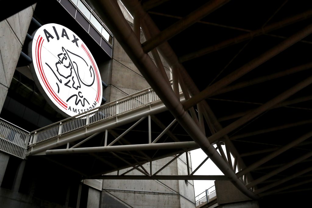 Ajax sign Chelsea keeper Liefting on loan