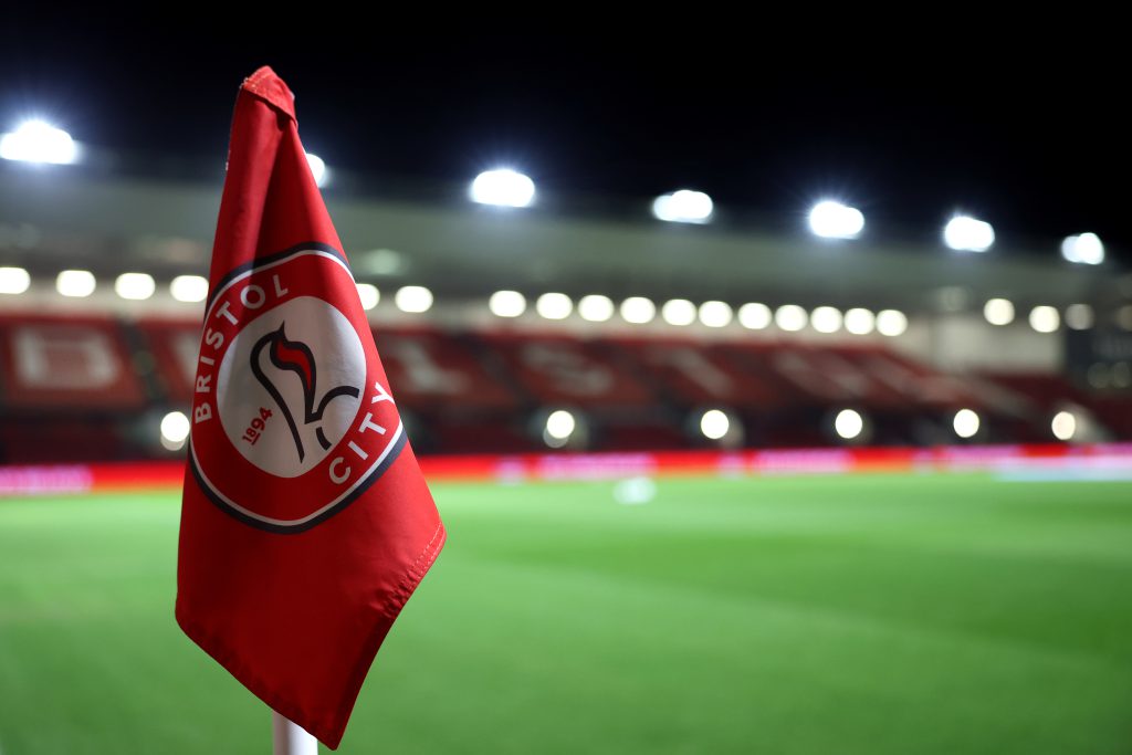 Bristol City sign teenage goalkeeper McSheffrey