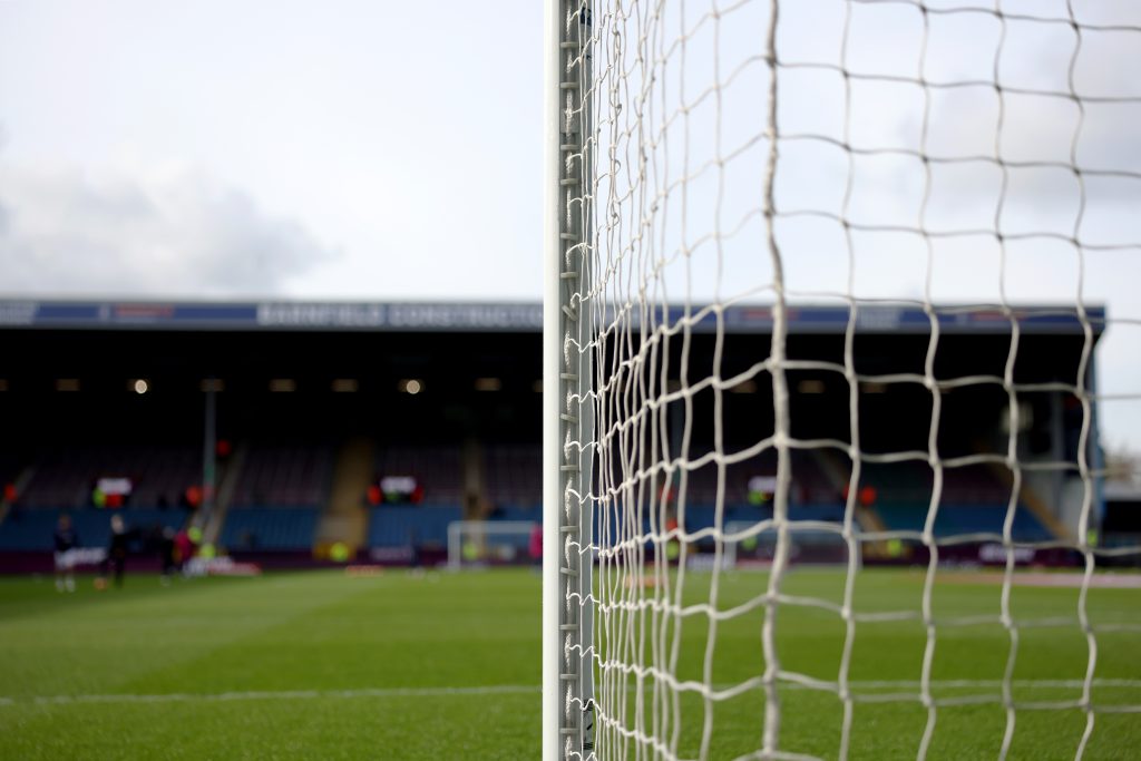 Burnley sign experienced pair Harrison-Murray and Cooper