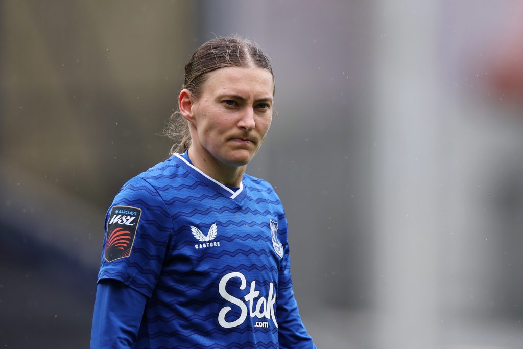 Everton sign defender Blundell on permanent deal